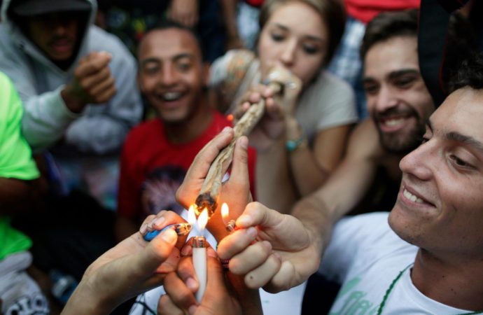 Webnoviny.sk: Nižší tresty pro uživatele marihuany jsou blíže ke schválení