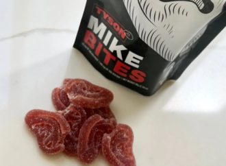 Hitechglitz.com: Mike Tyson uvedl na trh konopné želé bonbóny ve tvaru ukousnutého ucha