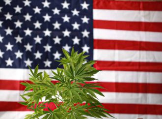 Změna federálního postavení marihuany, by mohla znamenat pro prodejce konopí velké snížení daní