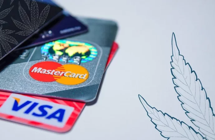 USA – Mastercard zakazuje debetními kartami nákupy konopí!