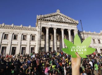 Internationalcbc.com: Uruguayský ministr poskytuje aktuální informace o přístupu k národní politice týkající se konopí (Video)