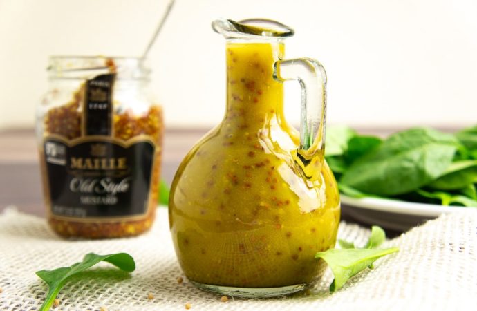 Mňam: Konopná javorovo-hořčičná vinaigrette omáčka s Chia semínky